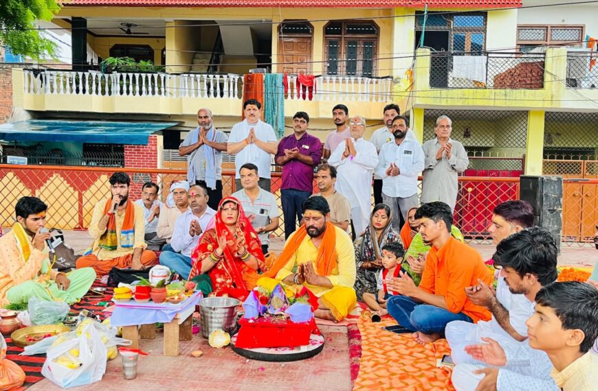 रुद्राभिषेक में उमड़े श्रद्धालु