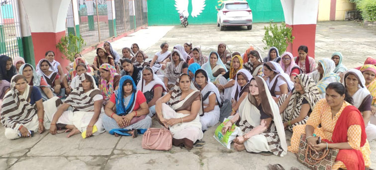 सीएससी की आशा वर्कर हुईं लामबंद