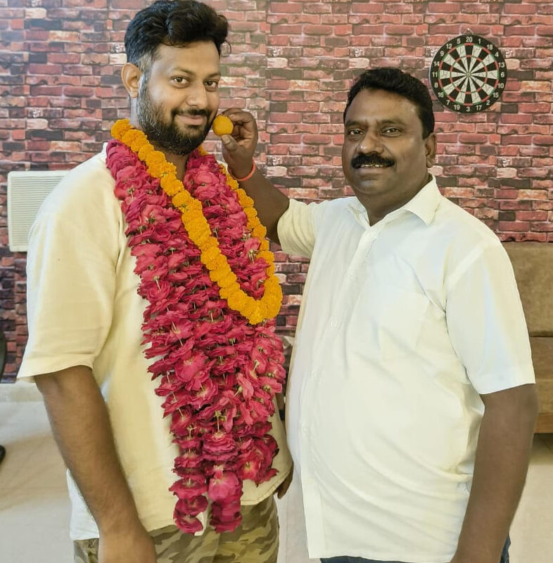 अभिषेक फिर चुने गए कोऑपरेटिव के अध्यक्ष