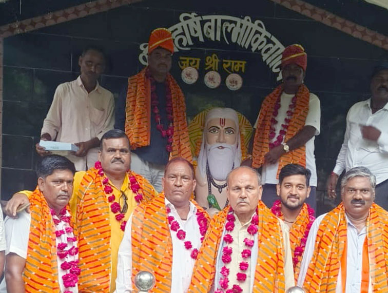 महर्षि बाल्मीकि शोभायात्रा समिति के अध्यक्ष बने सुरेश राही व महामंत्री राजुल सिंह