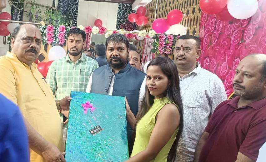 कौशल विकास योजना से प्रशिक्षित सोनम कटियार ने खोला ग्लैमर…
