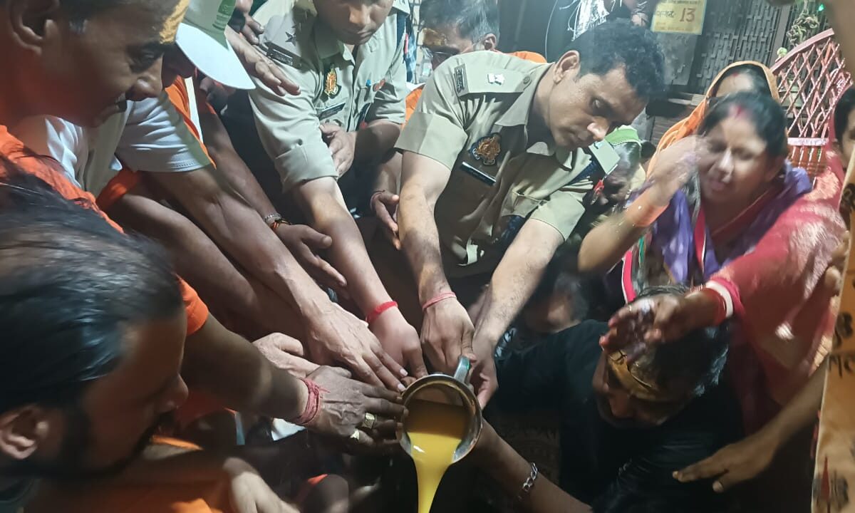 सावन के अंतिम सोमवार को निकली शिव जलाभिषेक यात्रा, सैकड़ों भक्त हुए शामिल