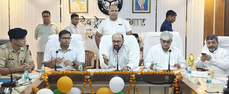 विकास कार्याे में उत्कृष्ट कार्य करने वाले होंगे पुरूस्कृत-योगेंद्र उपाध्याय