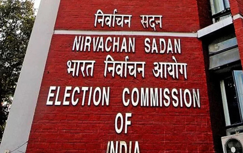 वोट ऑनलाइन डिलीट नहीं किया जा सकता, राहुल गांधी का आरोप गलत : निर्वाचन आयोग