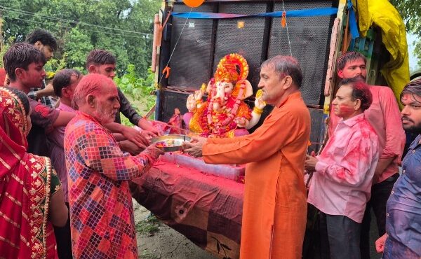 गणपत्ति बप्पा मोरियों के जयकारों से गूंजी शहर…