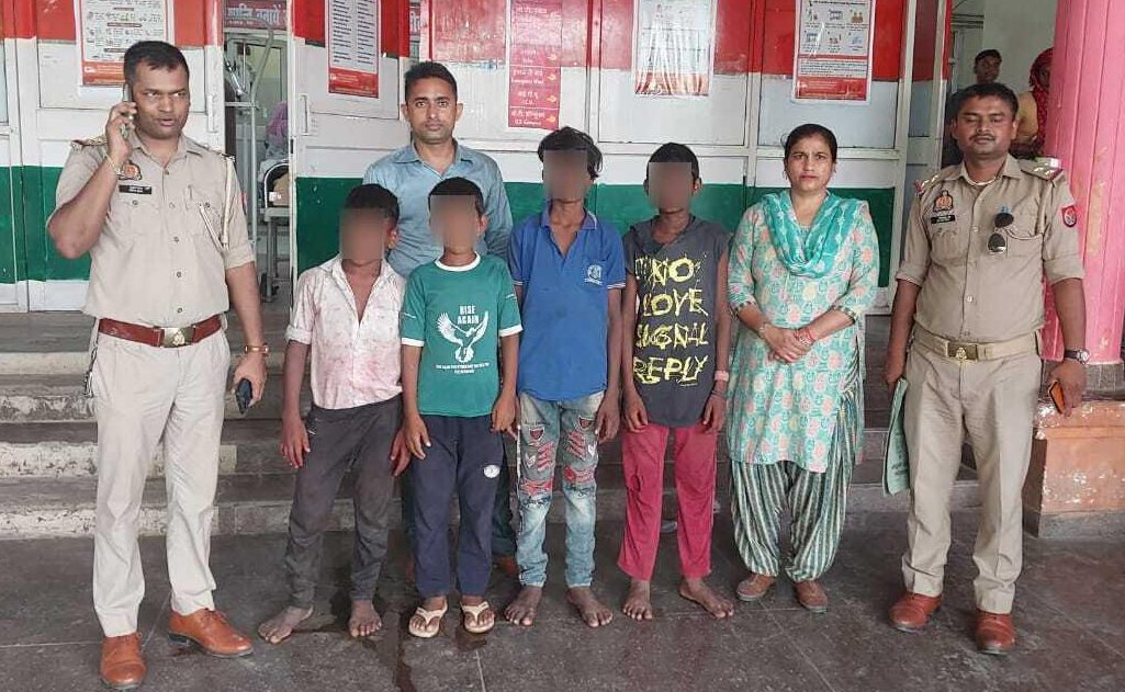 पुलिस की बड़ी कार्रवाई : 4 बच्चों को भिक्षावृत्ति से दिलाई मुक्ति