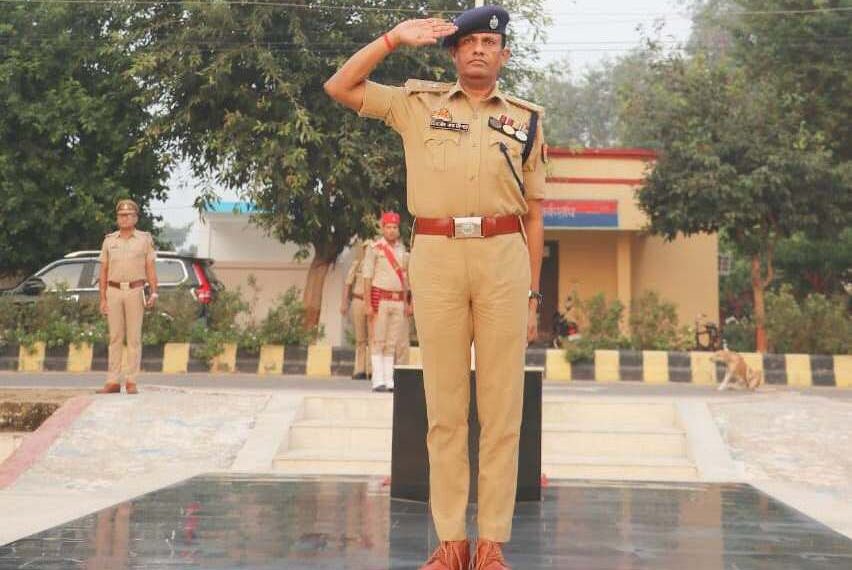 एसपी ने परेड का निरीक्षण कर दिए निर्देश