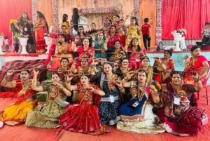 उत्सव-ए-डांडिया’, महिलाओं की सनातनी ऊर्जा से जगमगाई शाम