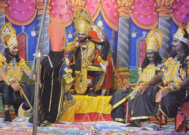 खरगापुर में रामलीला उत्सव के तीसरे दिन हुआ सीता हरण से रावण-अंगद संवाद तक…