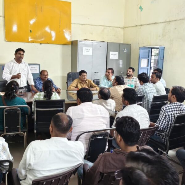 ग्राम विकास अधिकारी संघ की बैठक में सचिवों…