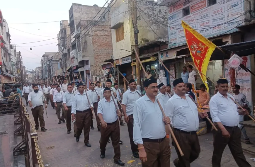 संघ शताब्दी वर्ष पर नगर में पथ संचलन