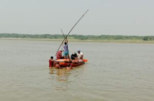 यमुना नदी में डूबी बच्ची की तलाश जारी
