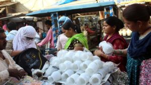 करवा चौथ कल, पति की लंबी उम्र के…