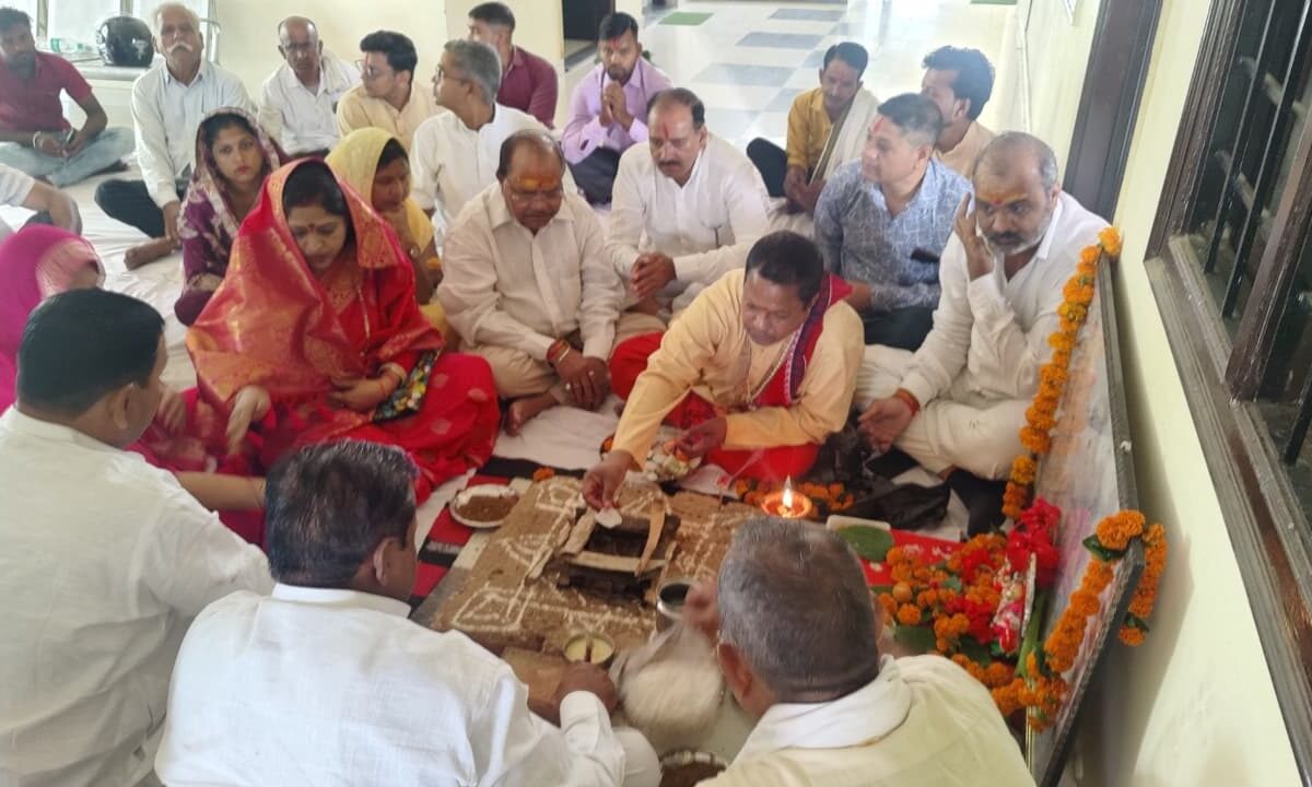 рднрд╛рдЬрдкрд╛ рдХрд╛рд░реНрдпрд╛рд▓рдп рдкрд░ рд╣реБрдЖ рджреАрдкрд╛рд╡рд▓реА рдкреВрдЬрди