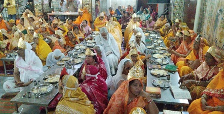 जैन मंदिरों में विशेष पूजा, श्रद्धालुओं का उमड़ा जनसैलाब