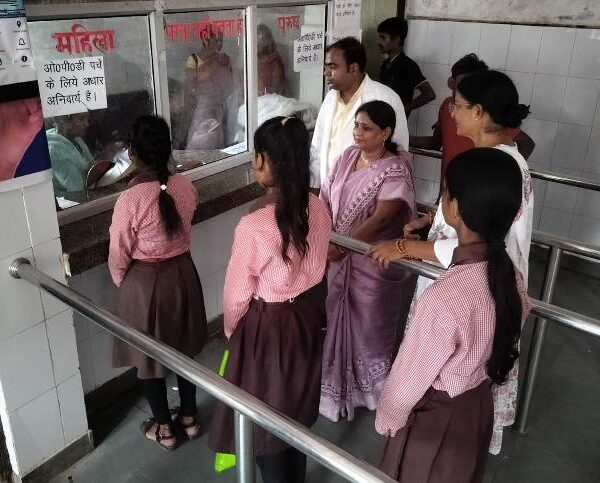 स्कूली छात्राओं ने महाराणा प्रताप सामुदायिक स्वास्थ्य केंद्र…