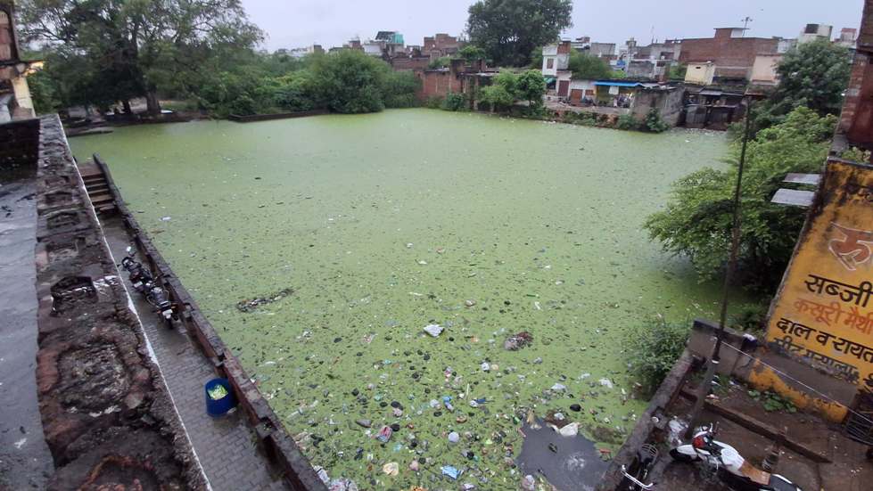 विश्व प्रसिद्ध ऐतिहासिक स्थल संत “खटखटा बाबा” के आश्रम मार्ग पर अवैध कब्जा