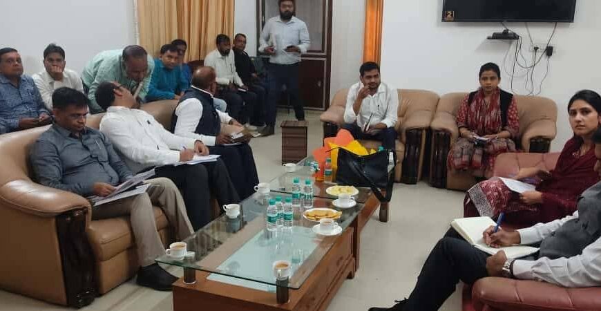 विधायक अदिति सिंह ने अधिकारियों के साथ समग्र विकास पर की बैठक