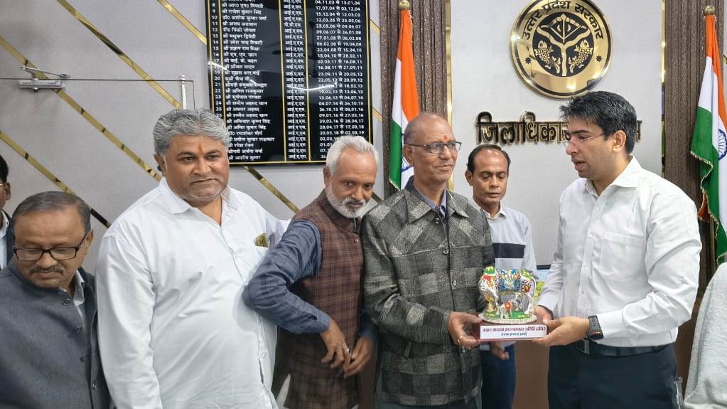 मान्यता प्राप्त पत्रकारों को जल्द मिलेंगी सभी सुविधाएं : जिलाधिकारी अतुल वत्स