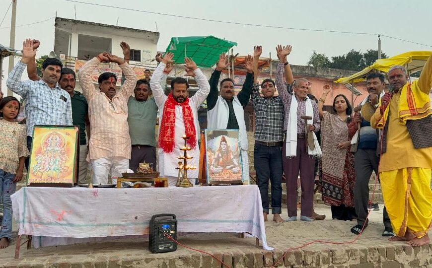 संपन्न हुआ कार्तिक पूर्णिमा मेला :: माँ गंगा के तट पर लगने वाले मेले सांस्कृतिक एकता को दर्शाते हैं : अभिलाष कौशल