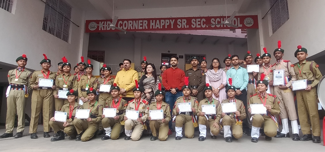 स्वर्ण व रजत पदक प्राप्त एनसीसी कैडेट्स हुए सम्मानित