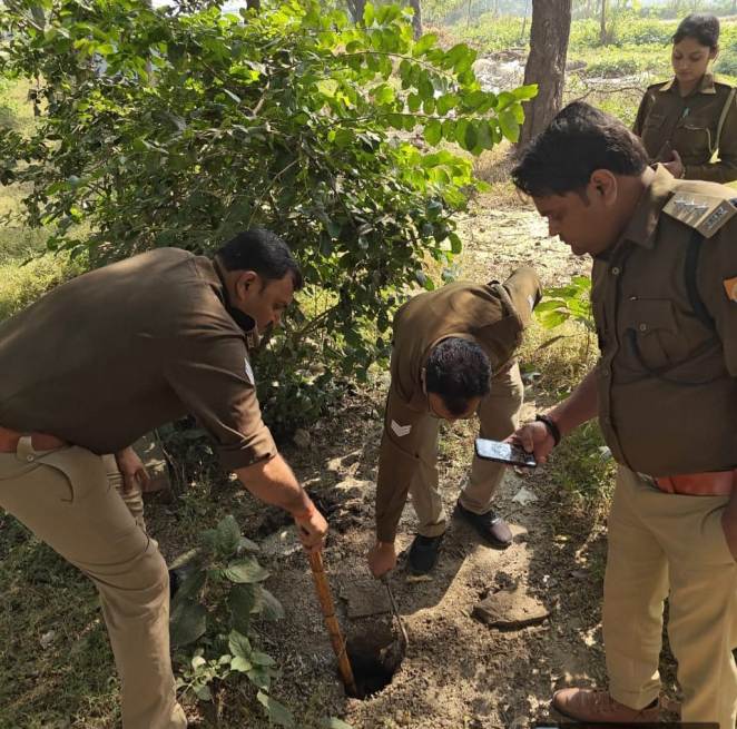 рдЖрдмрдХрд╛рд░реА рд╡рд┐рднрд╛рдЧ рдХреА рджрдмрд┐рд╢ рдЬрд╛рд░реА, 37 рд▓реАрдЯрд░ рдЕрд╡реИрдз рдХрдЪреНрдЪреА рд╢рд░рд╛рдм рдкрдХрдбрд╝реА, рдПрдХ рдЧрд┐рд░рдлреНрддрд╛рд░