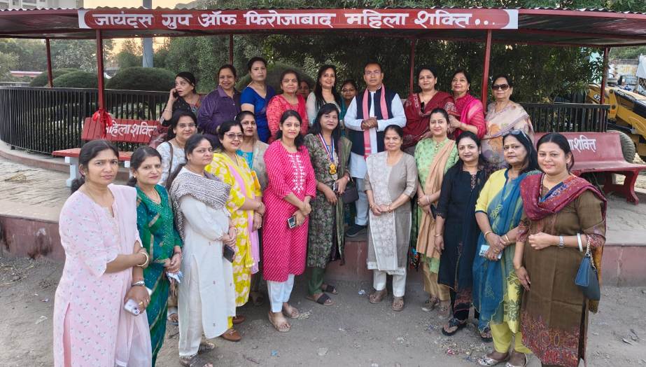 महिला शक्ति ने महाराणा प्रताप चौक पर टीन शेड का कराया निर्माण