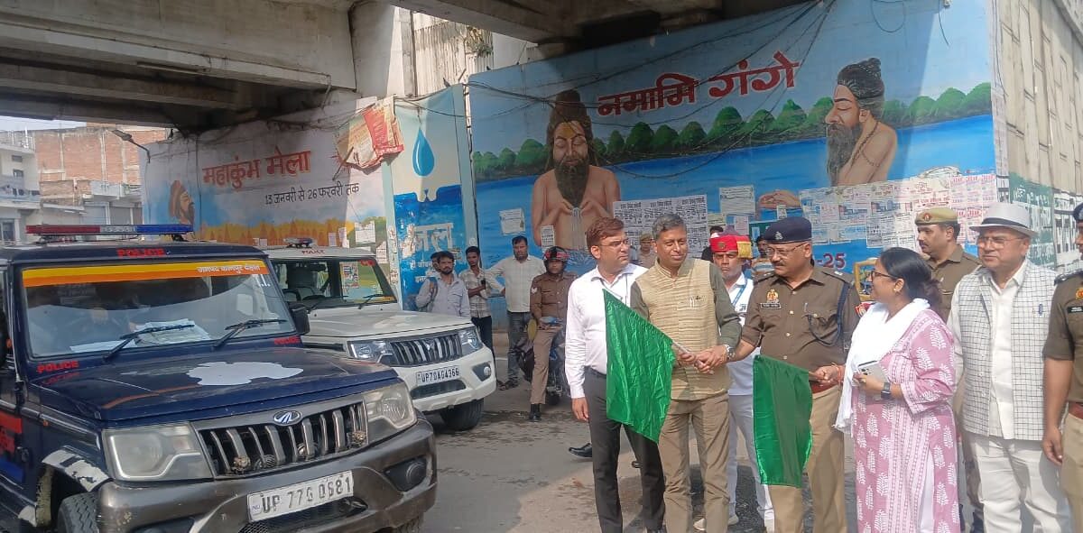 рдХрд╛рдирдкреБрд░ рджреЗрд╣рд╛рдд рдореЗрдВ тАЬрдпрд╛рддрд╛рдпрд╛рдд рд╕реБрд░рдХреНрд╖рд╛ рдорд╛рд╣-2025тАЭ рдХрд╛ рд╢реБрднрд╛рд░рдВрдн