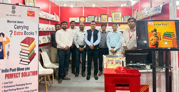 पुस्तक महोत्सव से ही देश-विदेश में पुस्तकें भेजने की सुविधा उपलब्ध : कृष्ण कुमार यादव