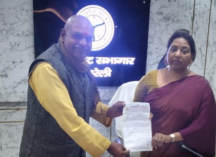 गोकना घाट के विकास को लेकर सौंपा तीन सूत्रीय मांगों का ज्ञापन