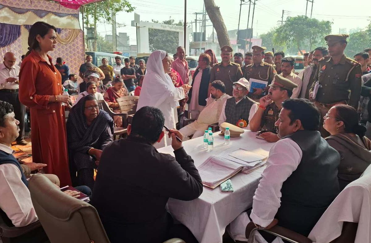 थाना समाधान दिवस में सांसद और विधायक ने सुनी जन समस्याएँ