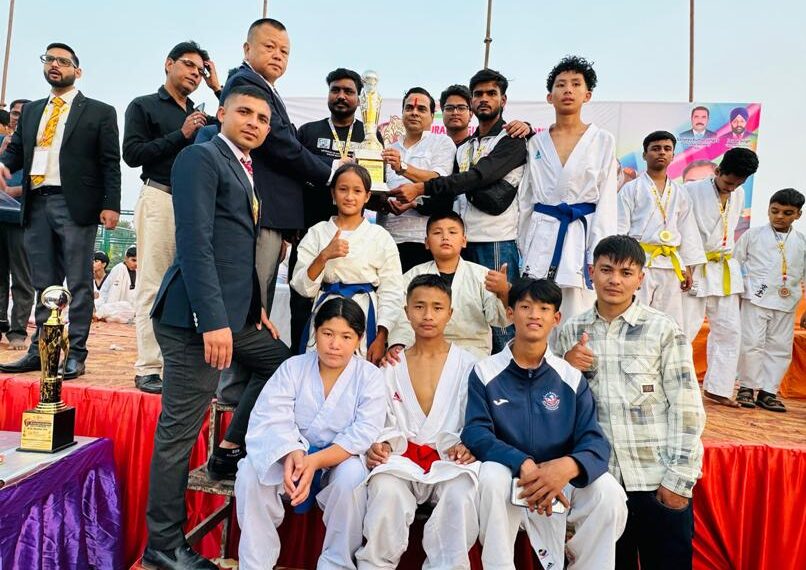 कराटे चैम्पियनशिप में वी.एल.एस. इण्टर स्कूल अव्वल