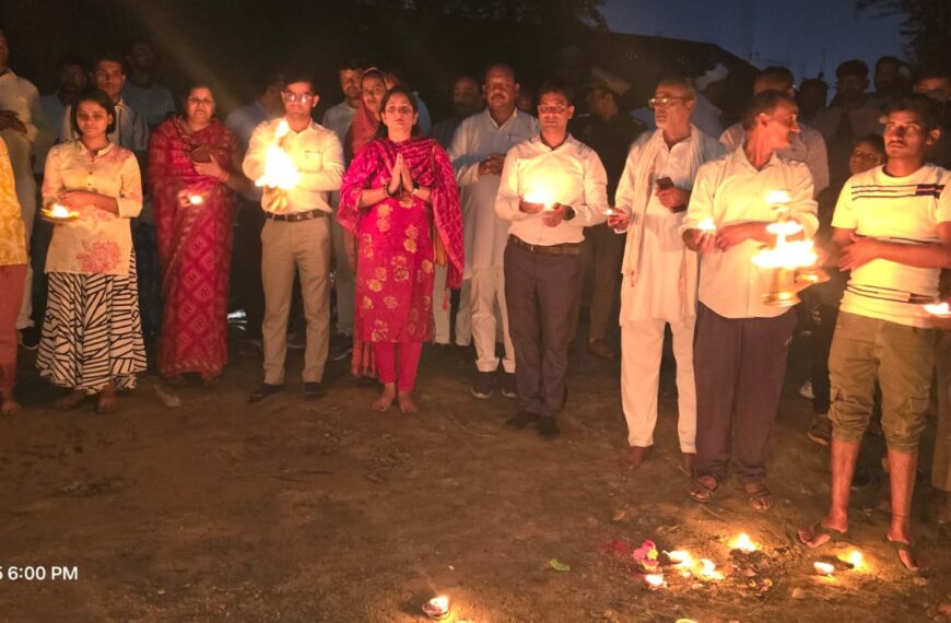 गंगा उत्सव में जनसहभागिता से गूंजा दशहरी गांव