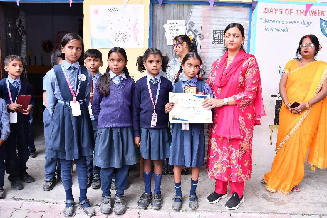 बाल दिवस समारोह में चमके नन्हे सितारे, पूनम सिंह ने बढ़ाया उत्साह