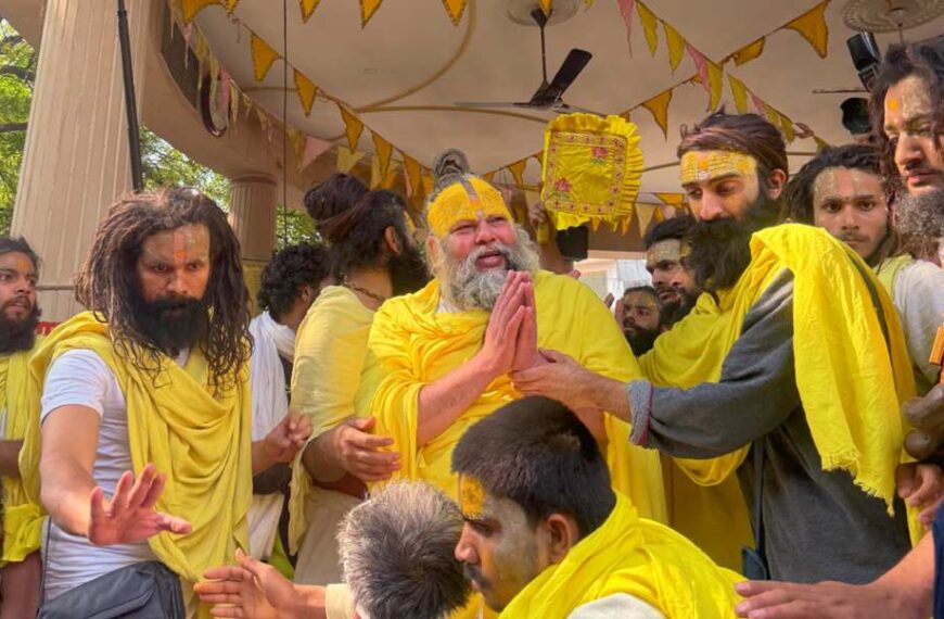 संत प्रेमानंद महाराज ने किए हरिवंश महाप्रभु की जन्मभूमि के दर्शन