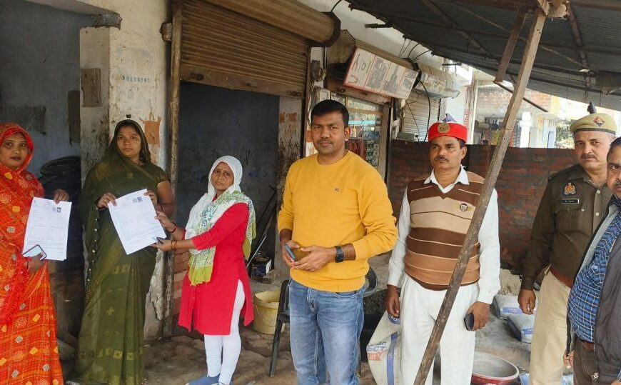 SIR: अधिकारियों ने किया स्थलीय निरीक्षण, कार्य की गुणवत्ता की परखी