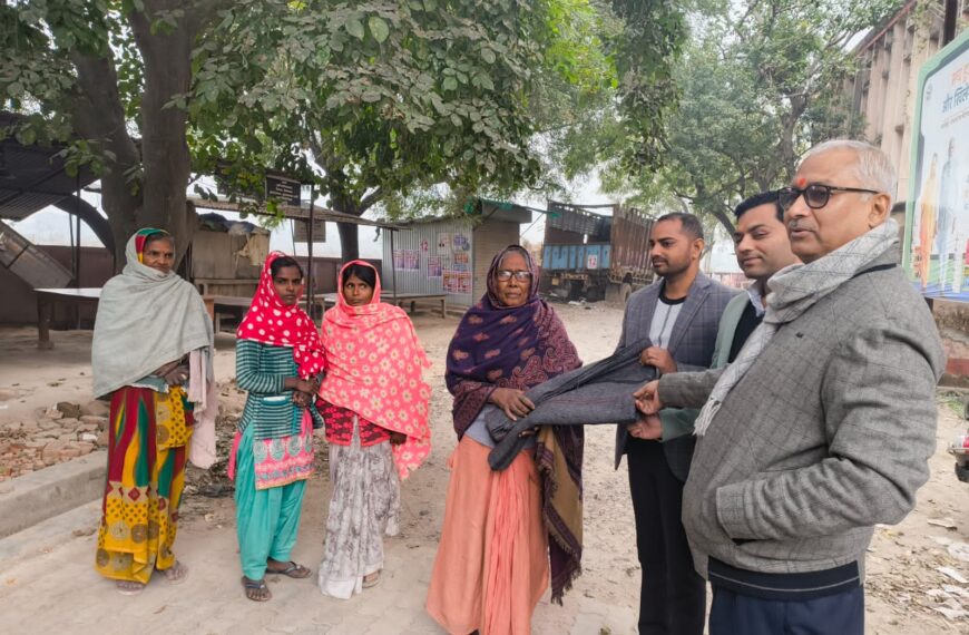 ठंड व शीतलहर: अधिकारियों ने भ्रमणकर व्यवस्थाओं का लिया जायजा