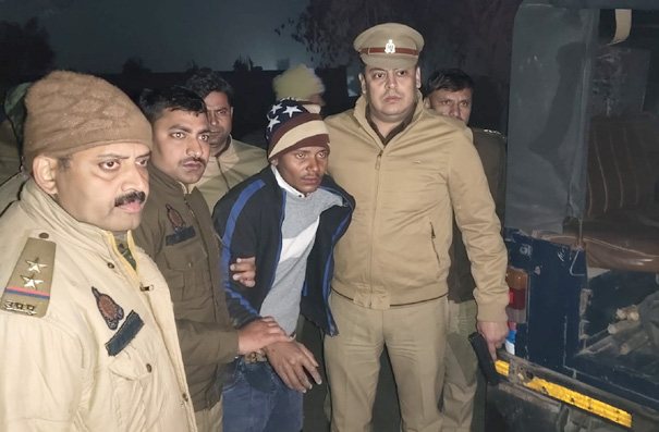 पुलिस से मुठभेड़ में तीन बदमाश गिरफ्तार