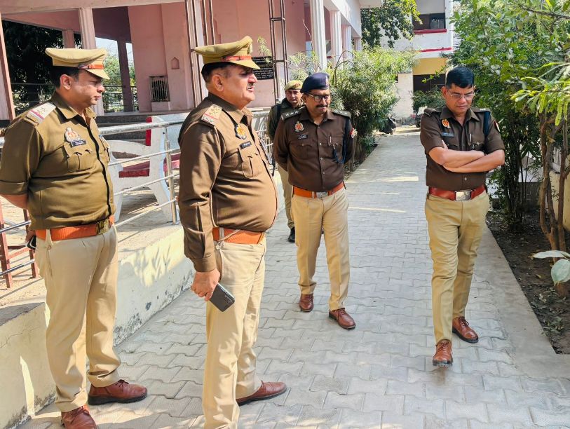 एएसपी ने थाना सिकंदराराऊ व चौकी सलेमपुर का किया औचक निरीक्षण