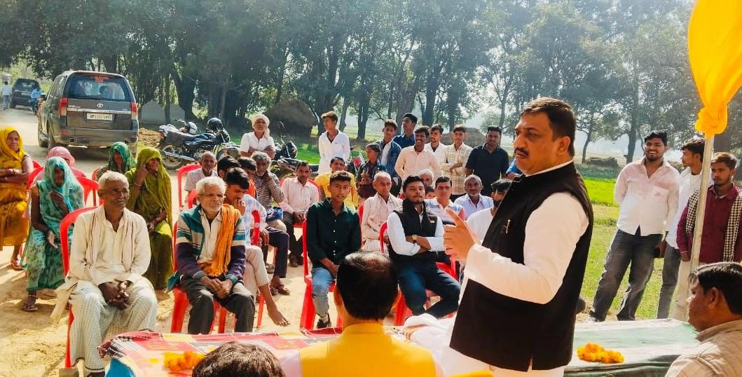 राहुल गांधी संविधान के सच्चे पहरेदार – अतुल सिंह