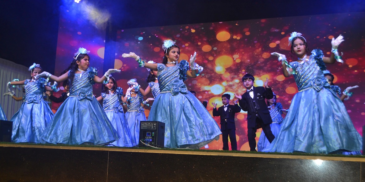 किड्स कॉर्नर स्कूल का वार्षिकोत्सव सम्पन्न