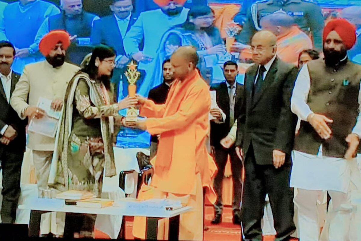 समृद्धि तिवारी ने राज्य स्तरीय हिंदी प्रतियोगिता में प्रथम स्थान हासिल किया