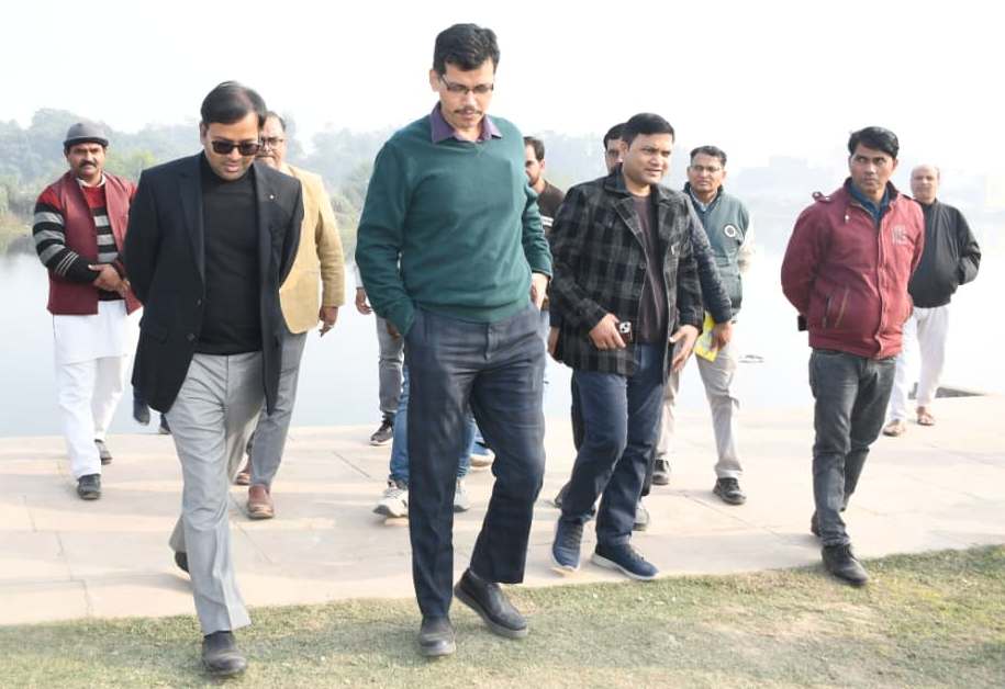 पुनर्जीवित की गई सिरसा नदी का नोडल अधिकारी ने किया निरीक्षण