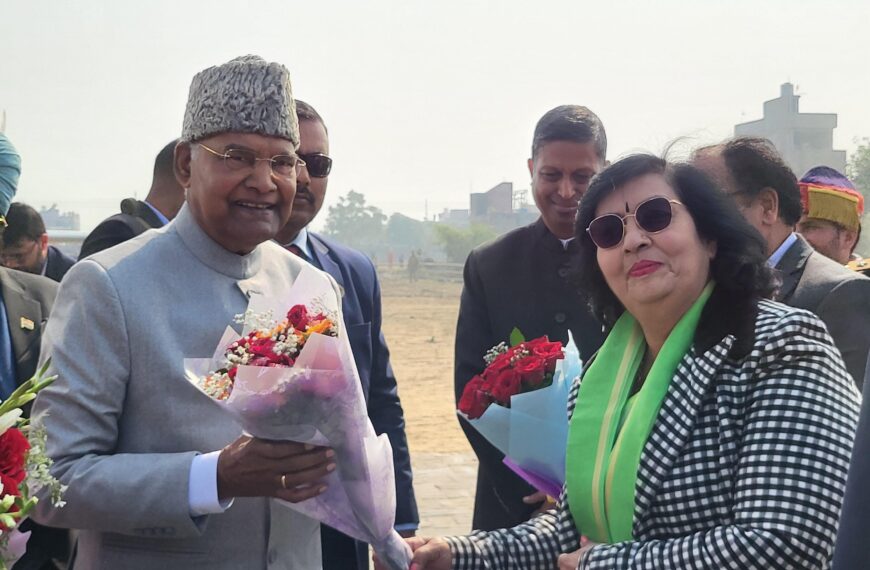स्वर्गीय श्री सतीश चंद्र मिश्र के परिजनों से मिले पूर्व राष्ट्रपति
