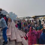 मौनी अमावस्या पर श्रद्धालुओं ने किया गंगा स्नान