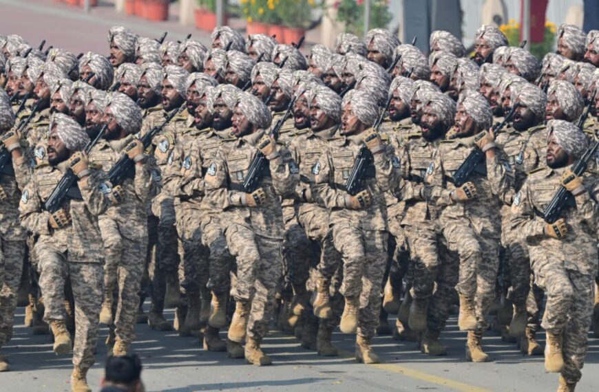 77वें गणतंत्र दिवस पर भारतीय सेना और वायुसेना…