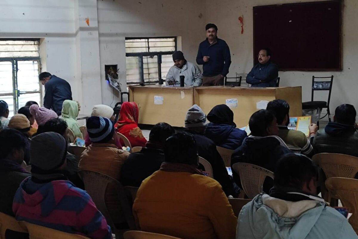 सड़क सुरक्षा जीवन रक्षा विषय पर संगोष्ठी का हुआ आयोजन