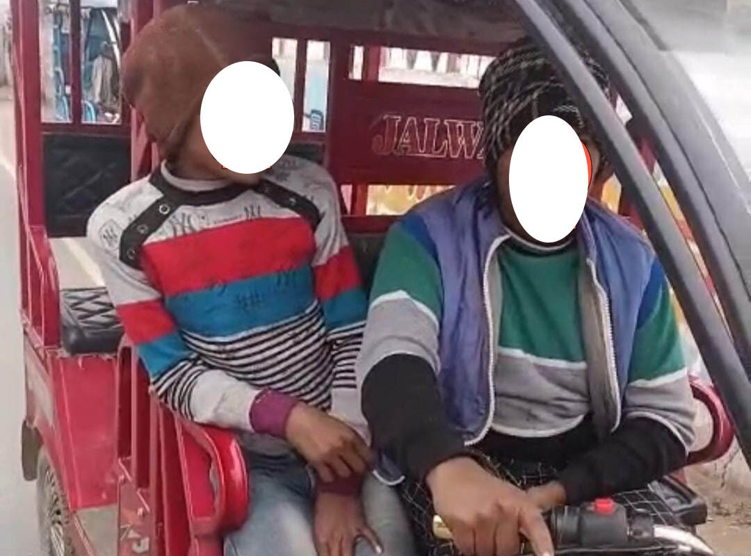 नाबालिगों के हाथों में ई-रिक्शा, हादसों को खुला न्योता