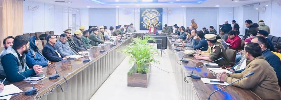 बागपत के पुरा महादेव मंदिर मेले को लेकर डीएम-एसपी ने की बैठक