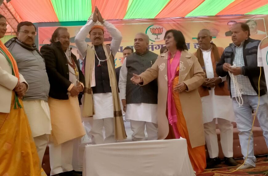 उप मुख्यमंत्री ने बुजुर्गों को वितरित किए कंबल, नववर्ष की दी शुभकामनाएं